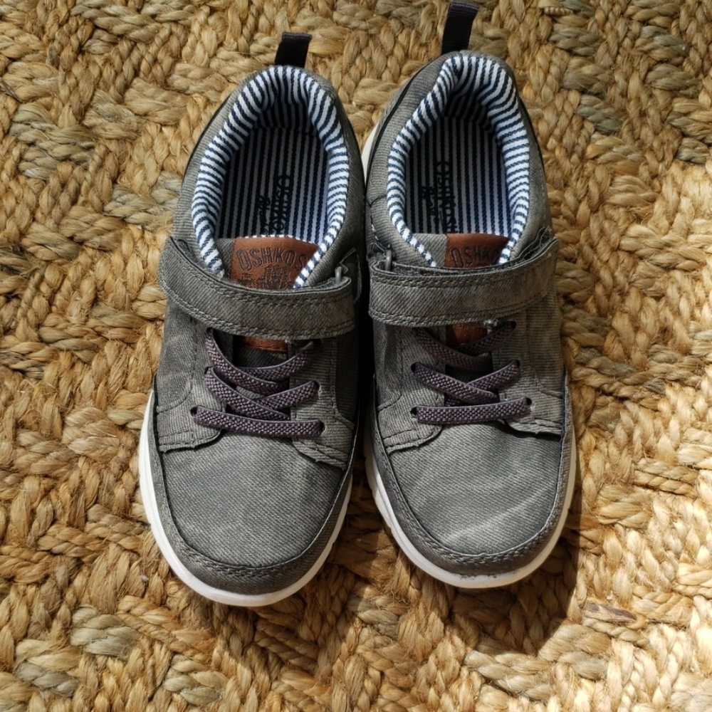 Oshkosh little boys shoes,  size 12
